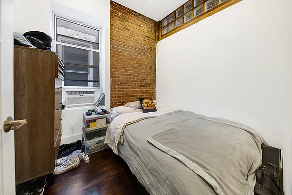 Rented by Corcoran | media 15