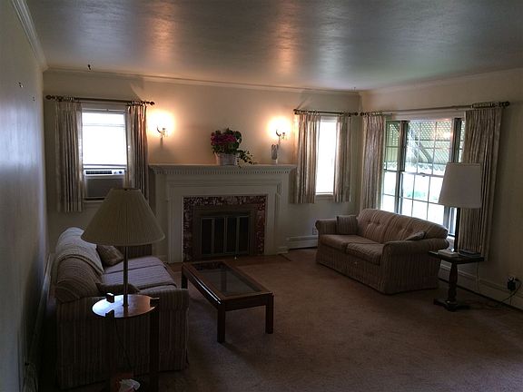 4th image of 417 James Ave