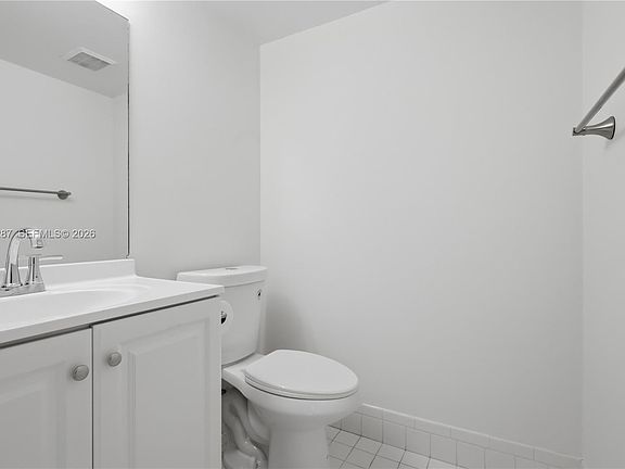 4th image of 301 SW 135th Ave APT 415C