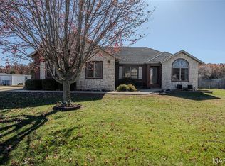 460 Prairie Ridge Dr, Lebanon, MO 65536