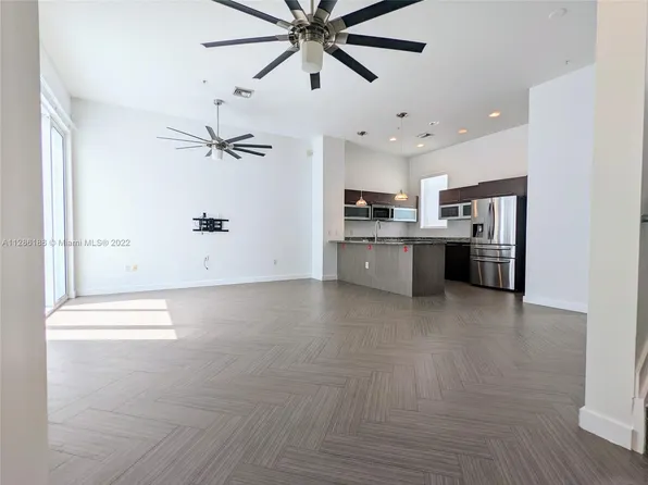 315 NE 7th St, Fort Lauderdale, FL 33304