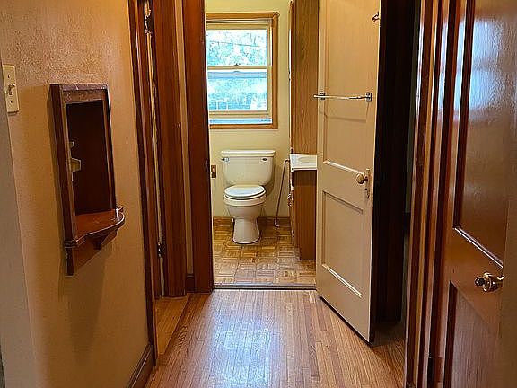 3rd image of 1509 N Shabbona St