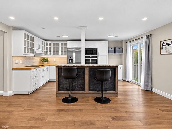3rd image of 73 Hewitt Ln
