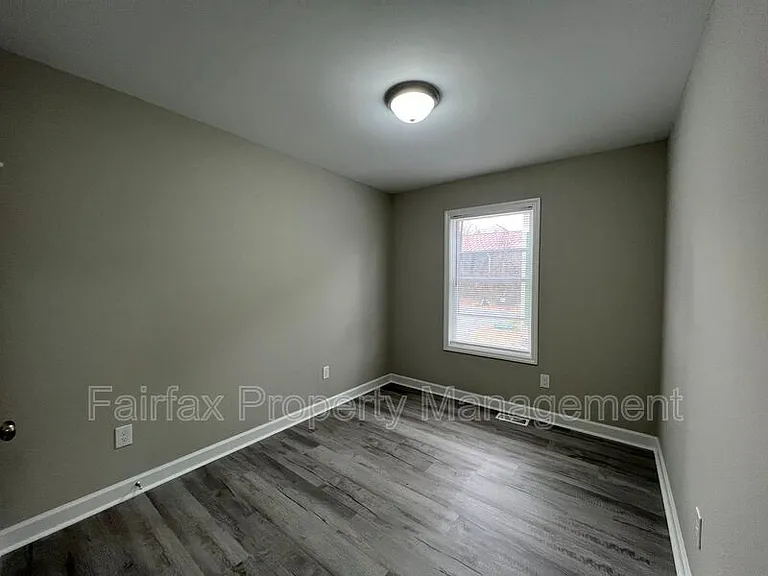2307 Owen St #C — Photo 6