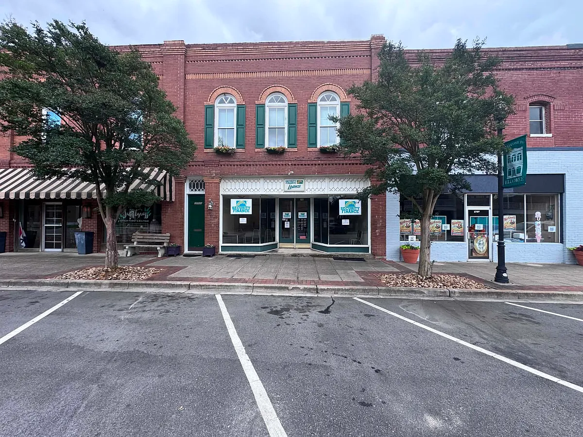 Building Photo - 2703 W Cleveland St #C