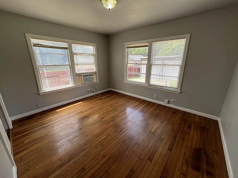 233 Arvin Dr — Photo 8
