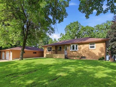 2121 Country Club Dr NE, Willmar, MN, 56201