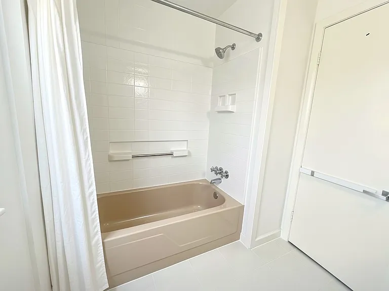 8401 Rhode Island Ave — Photo 11