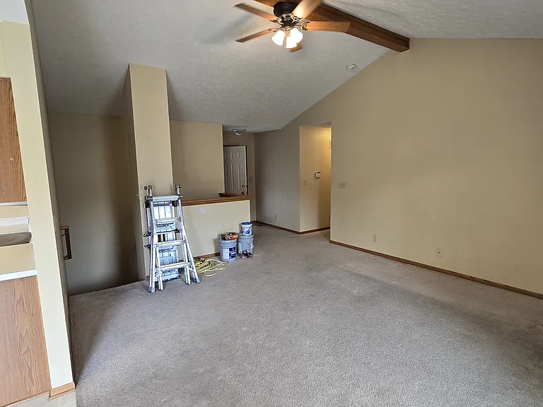 5408 S 82nd St — Photo 5