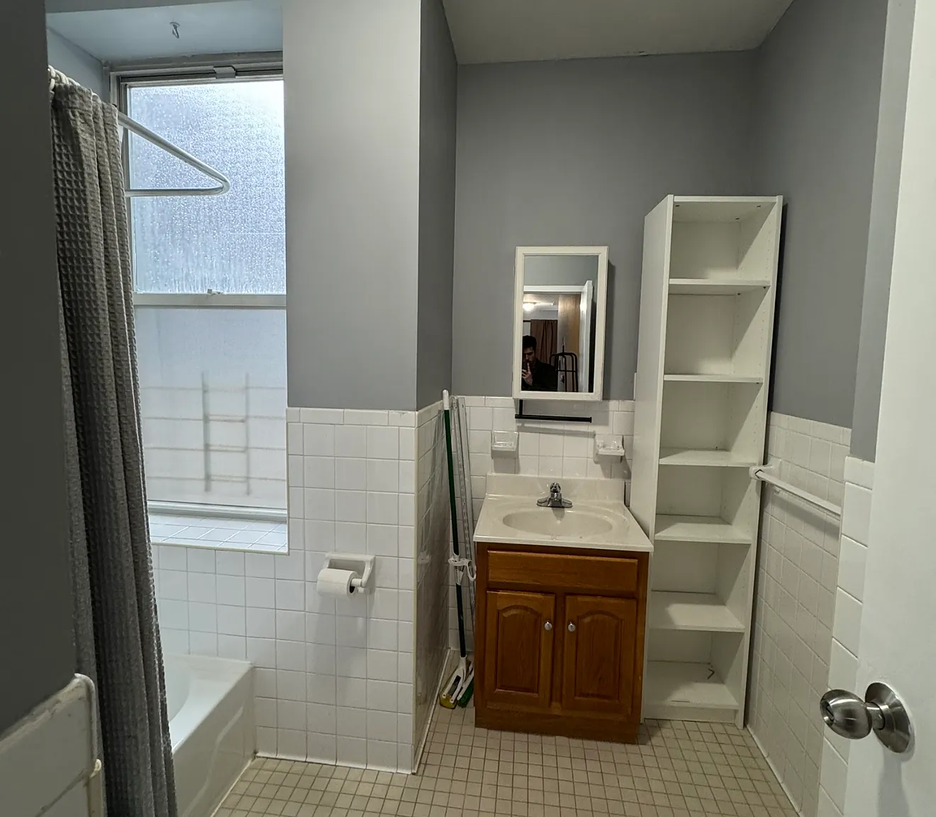 909 Saint John's Place — Photo 3