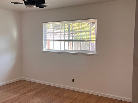 5th image of 369 Pepper Dr