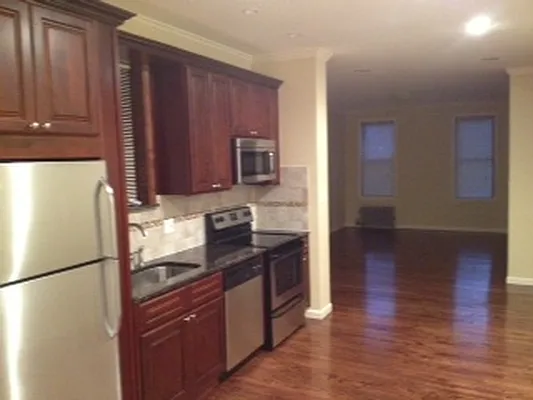 Rented by S&R Properties | media 23