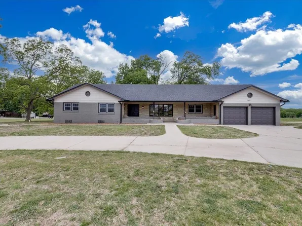 1611 N Rock Rd, Mulvane, KS 67110