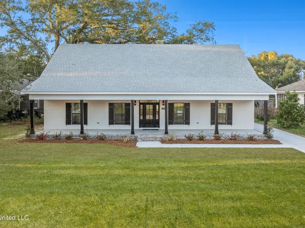 116 4th St, Long Beach, MS 39560