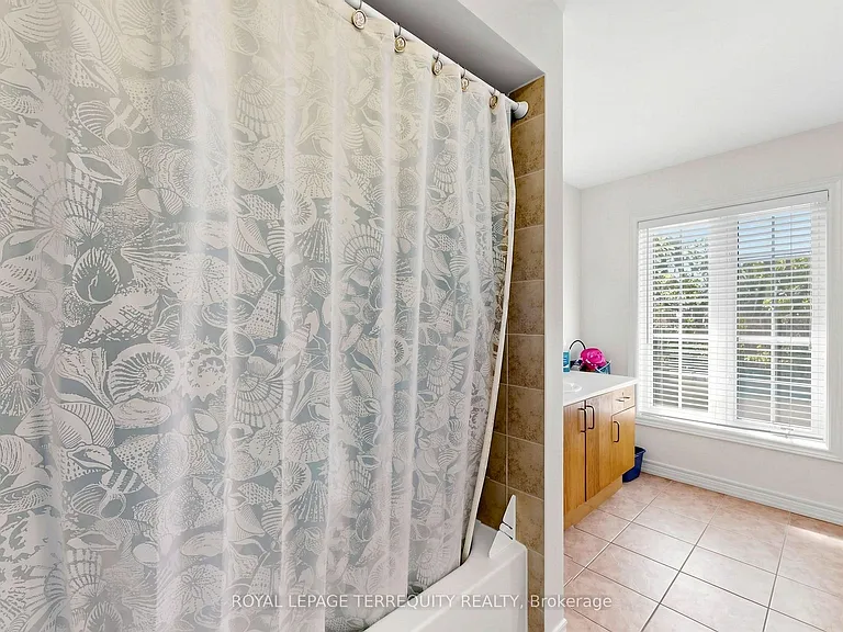 12 Ballantyne Dr — Photo 36