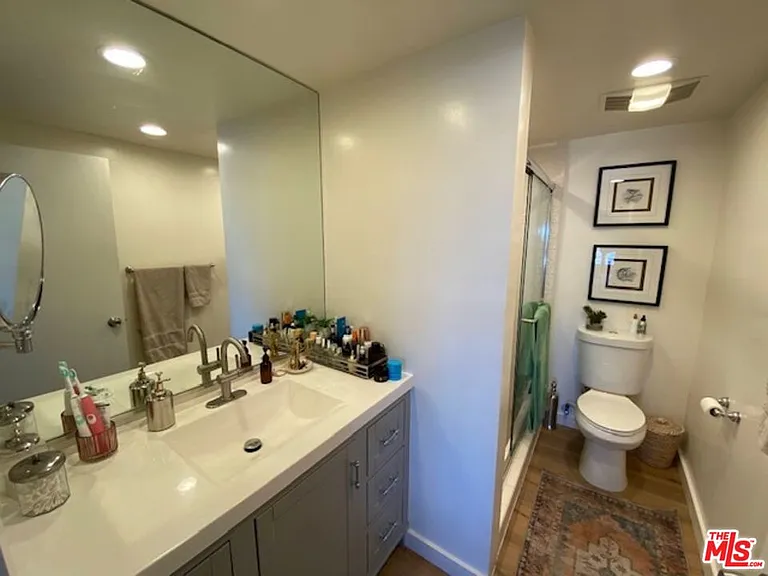 221 S Gale Dr #406 — Photo 15