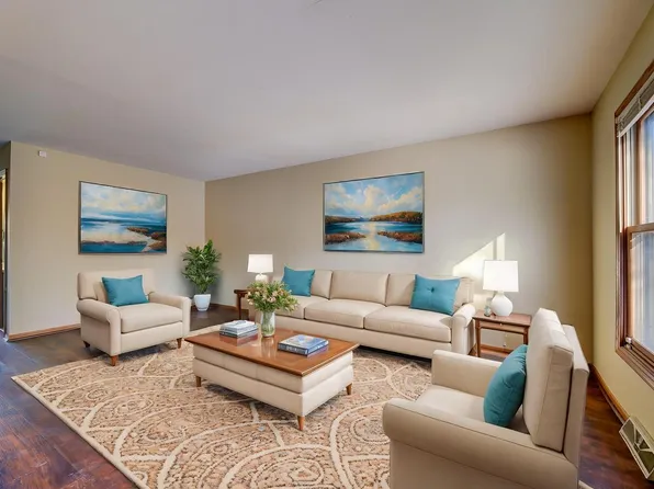 1827 Paramount DRIVE Unit B, Waukesha, WI 53186