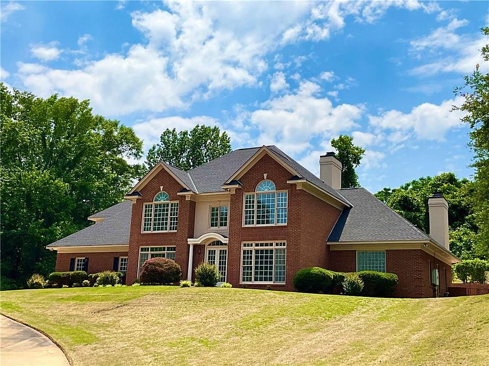 1st image of 2311 Saint Andrews Way
