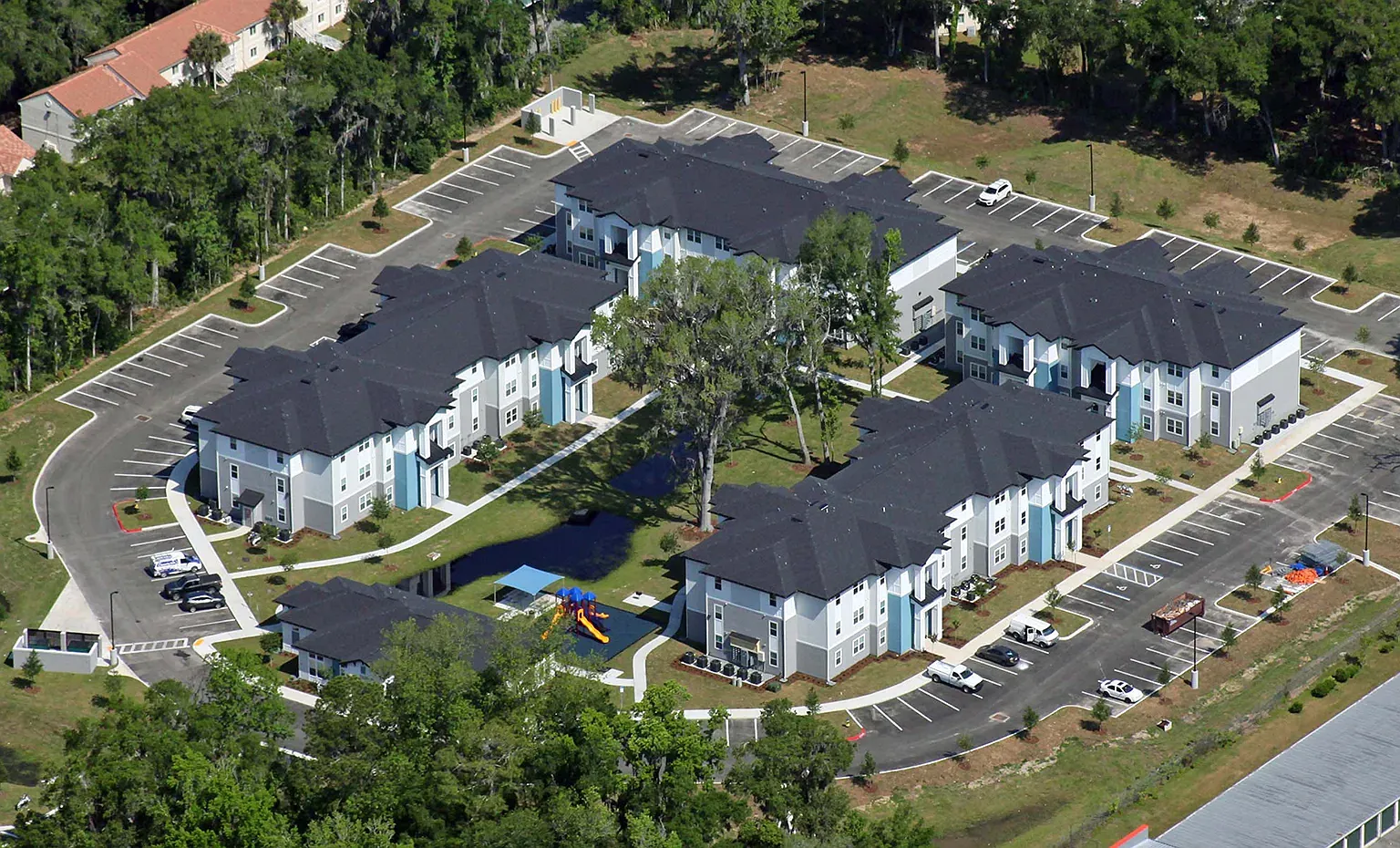 Silver Pointe — Photo 1