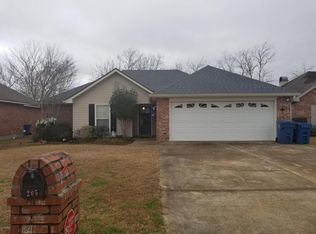 205 Wildflower Dr, Lafayette, LA 70506