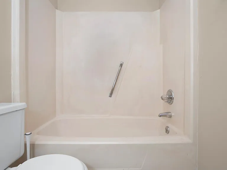 7006 Candlewood Dr — Photo 22