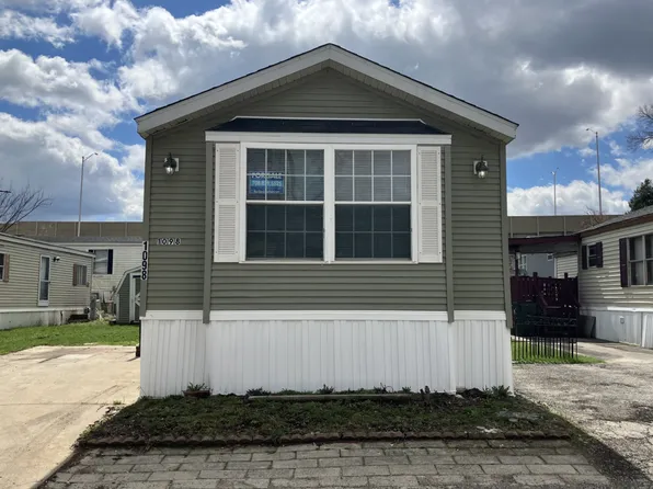 1098 Testa, Justice, IL 60458