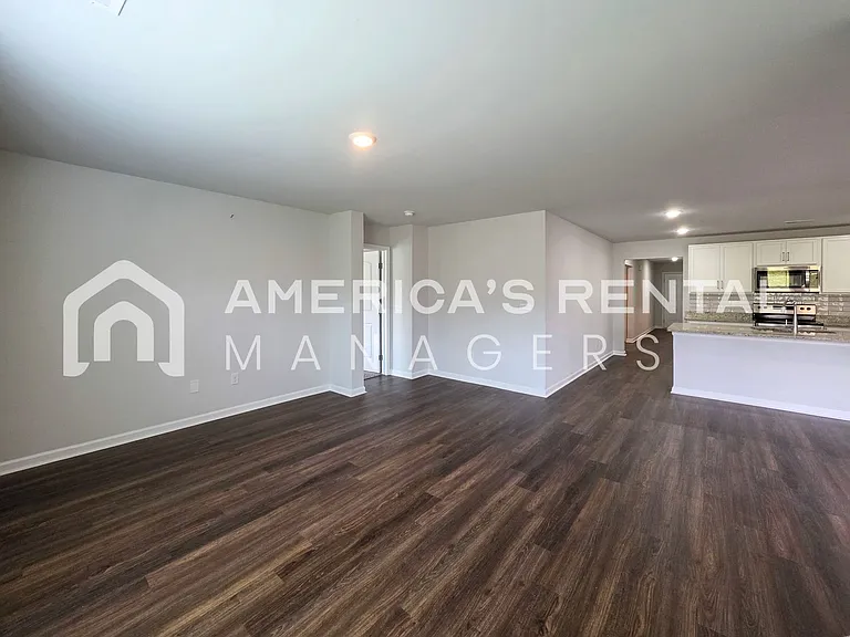 1508 Heritage Cir SE — Photo 26