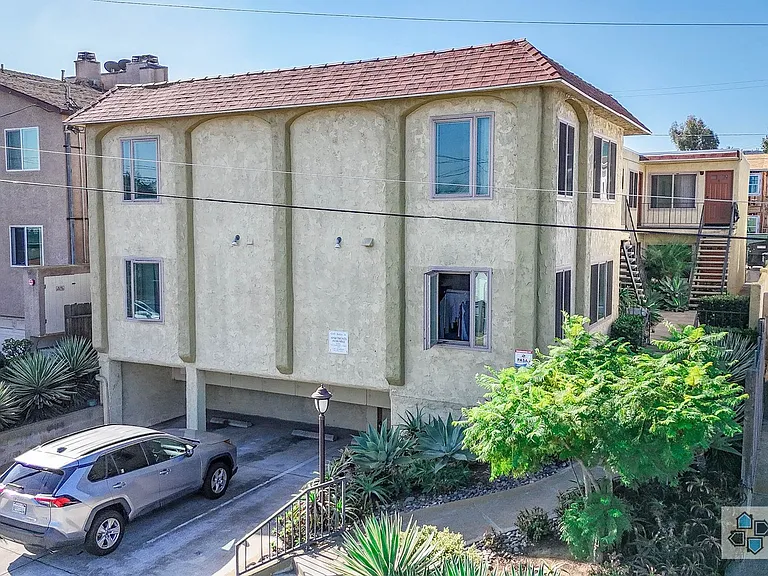 4345 Rialto St — Photo 7
