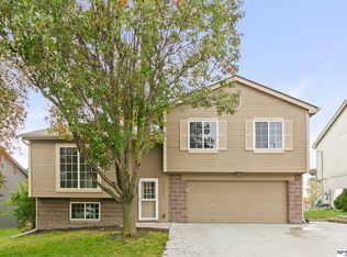 17129 Taylor St, Omaha, NE 68116