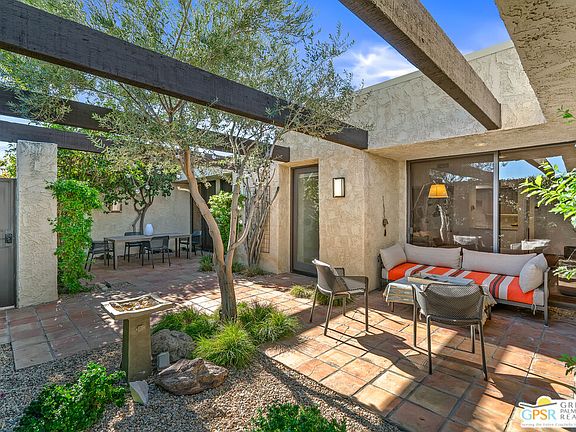 5th image of 402 N Hermosa Dr