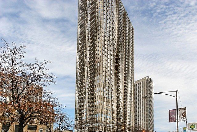 1st image of 1660 N La Salle St #3909