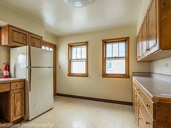 4th image of 617 S Cornell Ave