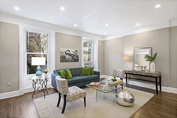 Sold by Compass | media 8