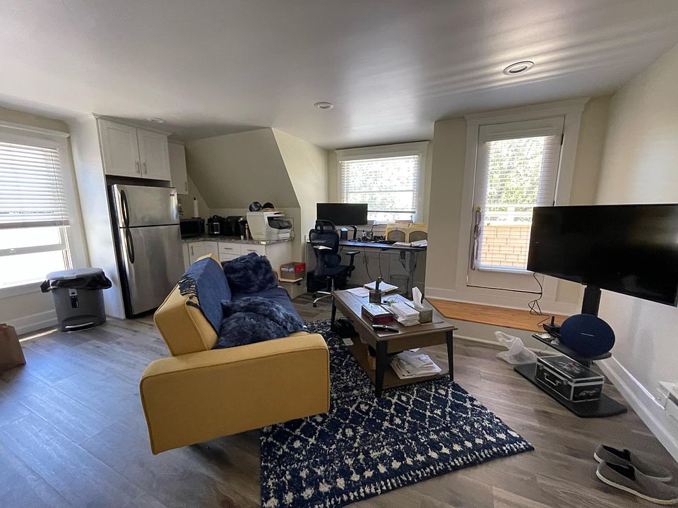 1st image of 251 Emerson St #4