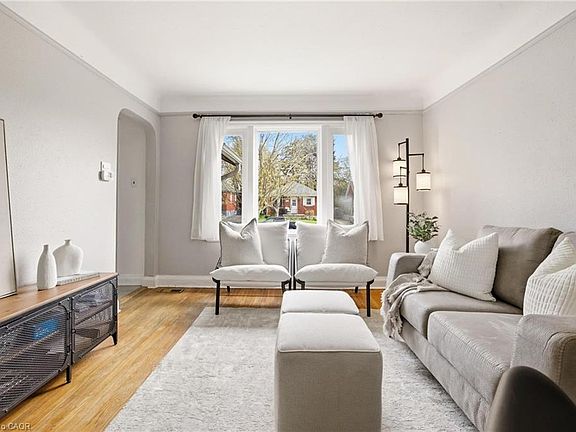 3rd image of 201 Bedford Rd