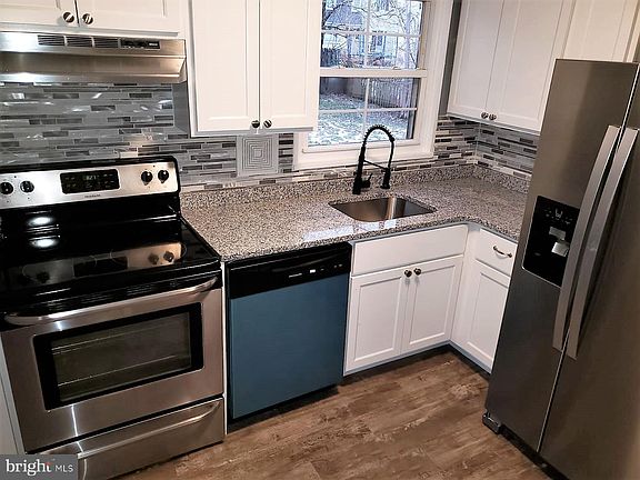 3rd image of 1314 Woodbridge Rd