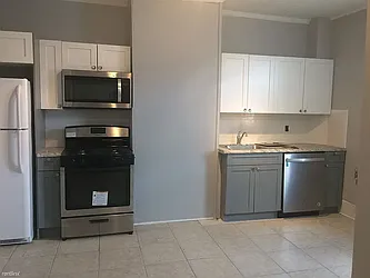 527 Jackson Street, #4