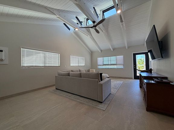 3rd image of 77-6547 Naniloa Dr