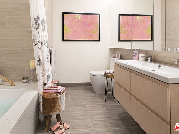 4th image of 877 Francisco St APT 1806
