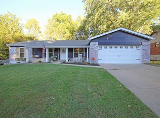 680 Crowsnest Dr, Ballwin, MO 63021