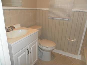2nd image of 4415 W Clifton St