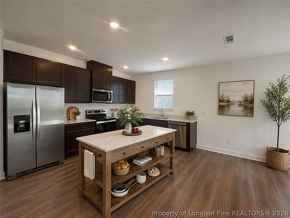 5th image of 47 Chestnut Oak Ln