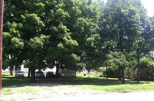 813 S Rogers St — Photo 36
