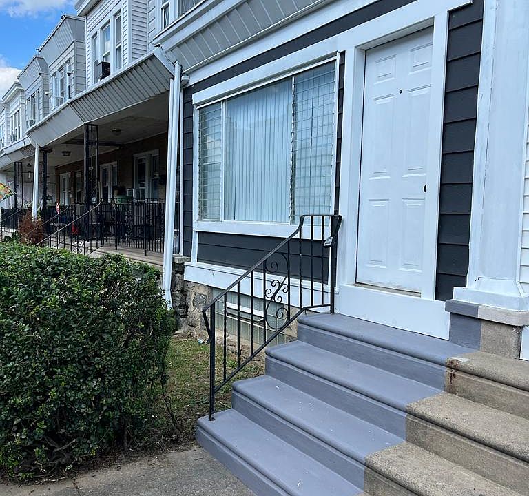 1st image of 4735 Oakmont St