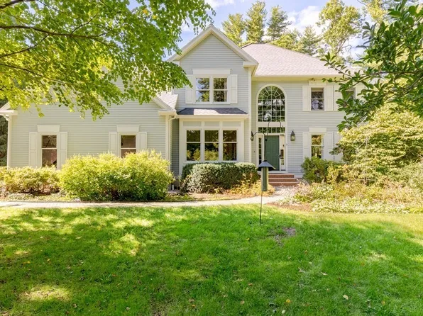 3 McKinley Dr, Acton, MA 01720