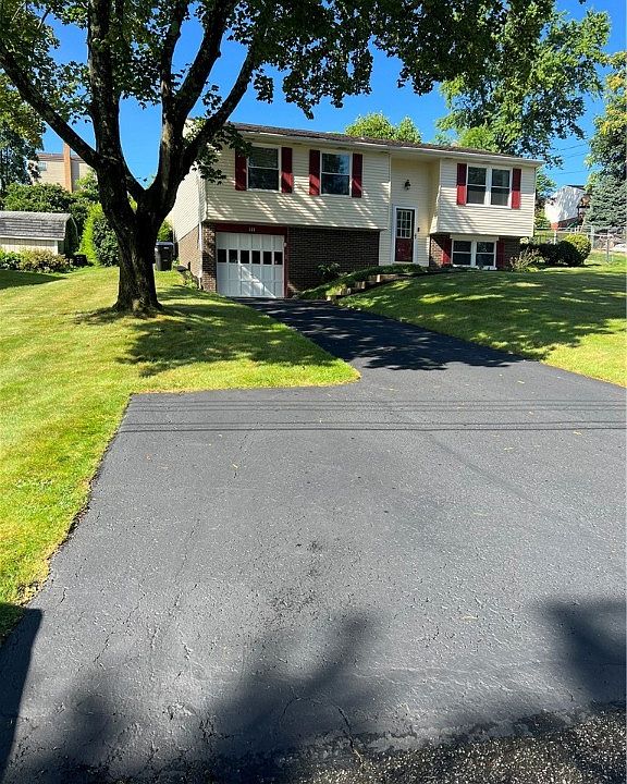 1st image of 111 W Crestridge Dr