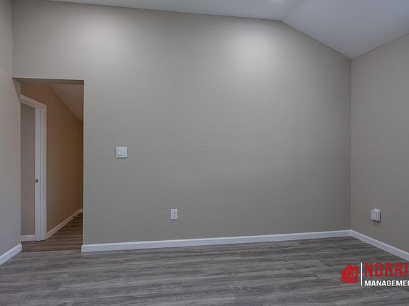 4th image of 306 W 2nd Ave #1