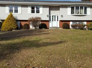 12 Alpert Dr, Wappingers Falls, NY 12590