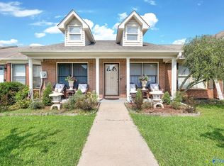 1954 E Brownstone Ct SW, Decatur, AL 35603