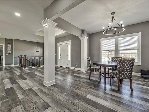 4th image of 23941 Saint Andrews Ct
